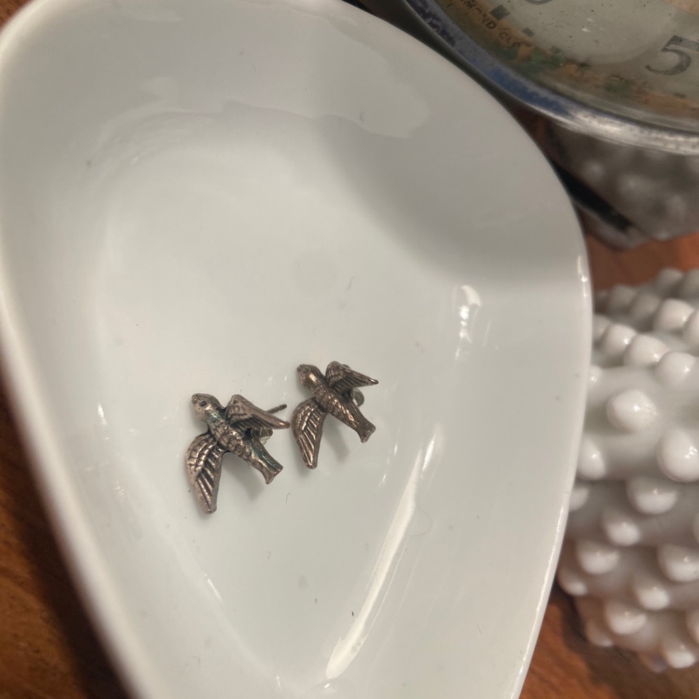 ✨2/30$✨ Classic Hardware sparrow stud earrings